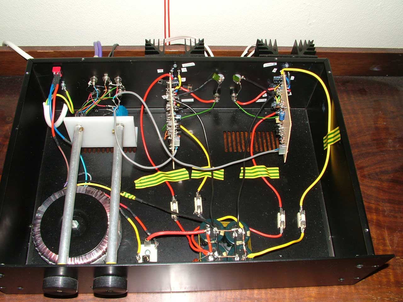 70W Class AB Hi-Fi Amplifier